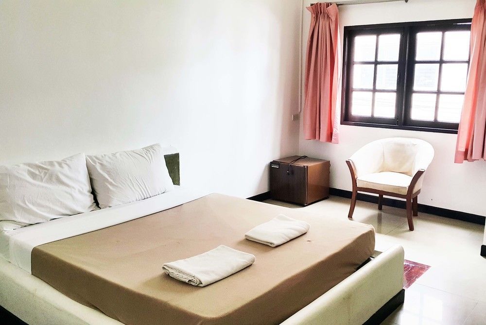 A House Boutique Guesthouse Bangkok Exterior photo
